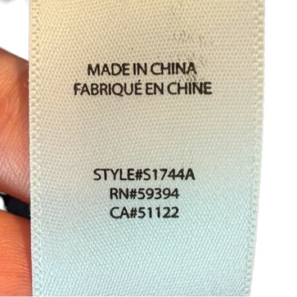 Beachlunchlounge Black Knit Pullover Midi Dress with Asymmetrical Tiered Hem - Picture 7 of 11